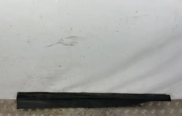 Hyundai Kona I Front door trim (molding) 87721J9000CA