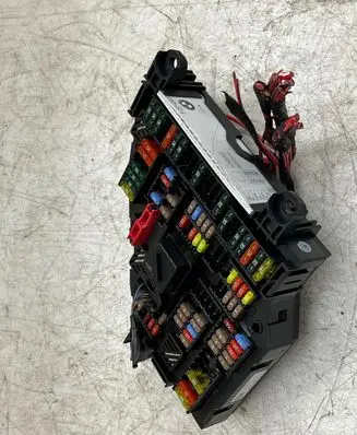 BMW 5 F10 F11 Fuse module 9252813