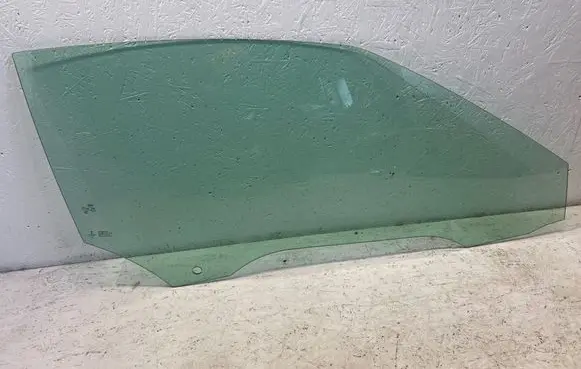 Audi A5 Front door window/glass (coupe) 8W7845202