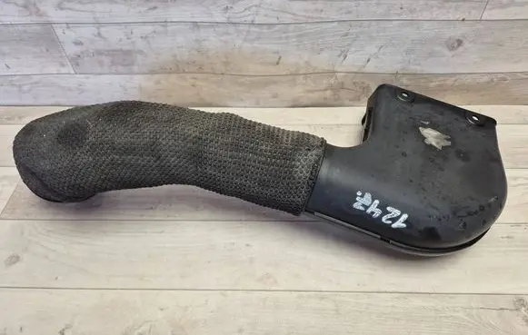 Hyundai Tucson JM Air intake duct part 282102E000