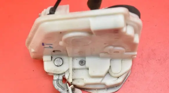 Mazda 6 Rear door lock MAZDA 6