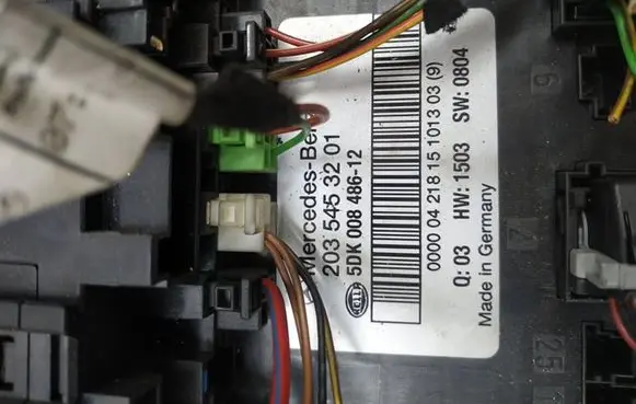 Mercedes-Benz C W203 Fuse module 2035453201