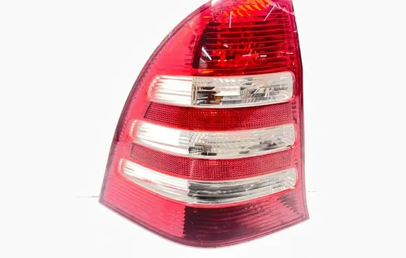 Mercedes-Benz C W203 Rear/tail lights 2038202364