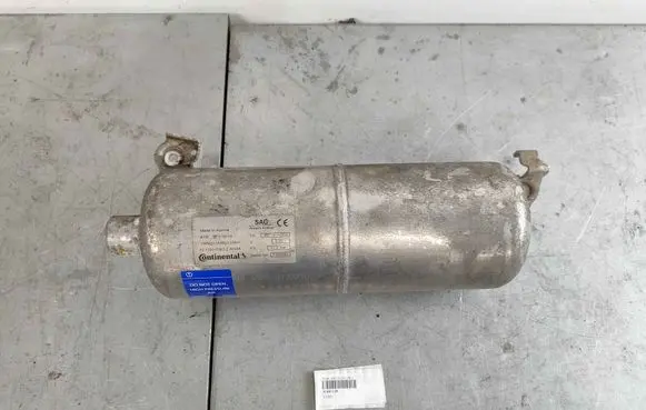 Volvo XC60 Air suspension tank/reservoir 31681128