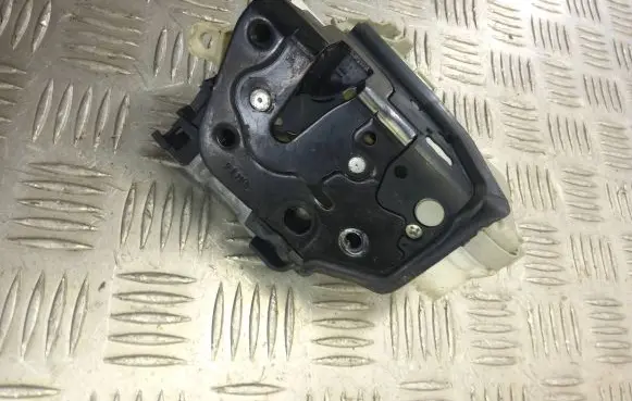 Audi A6 S6 C7 4G Front door lock 8J2837016E