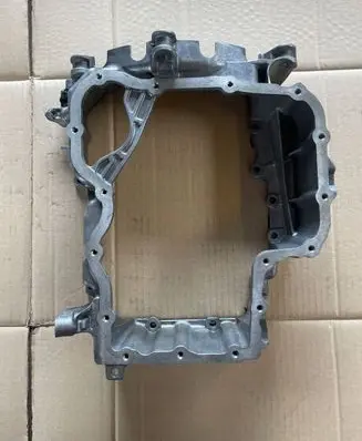 Volkswagen Polo Oil sump 04B103603E