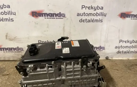 Toyota RAV 4 (XA50) Voltage converter inverter G920033140