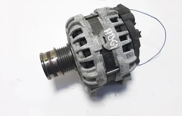 Volkswagen Golf VII Generator/alternator 04E903015A