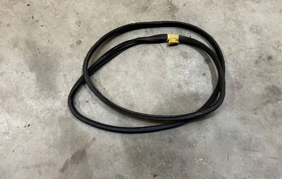 Renault Espace VI Front door rubber seal 
