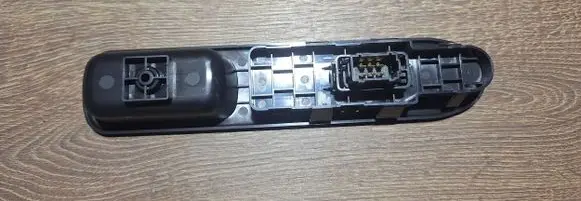 Peugeot Partner Electric window control switch 6490hq