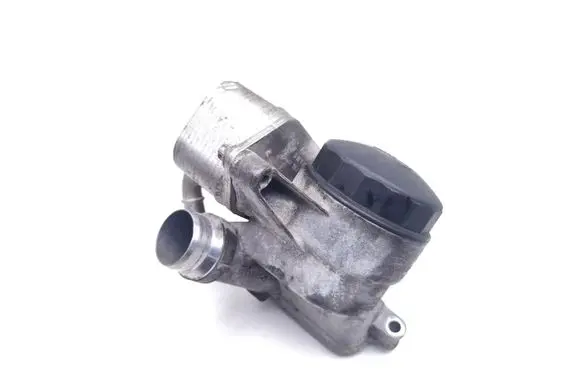 BMW 2 F22 F23 Oil filter mounting bracket 7516383 7570085 7573032