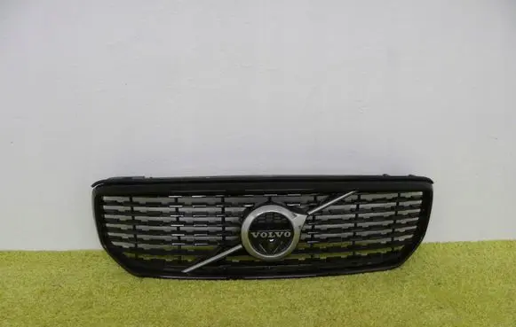 Volvo XC40 Front bumper upper radiator grill 31457346