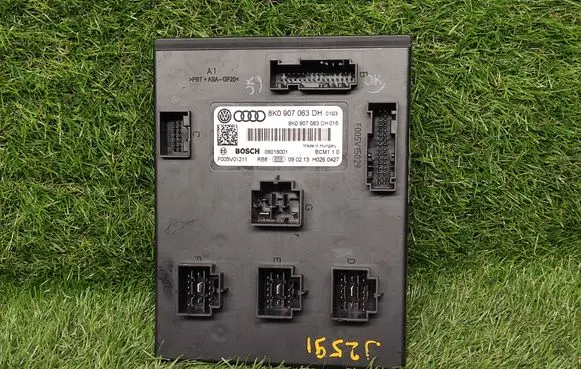 Audi Q5 SQ5 Comfort/convenience module 8K0907063DH F005V01211