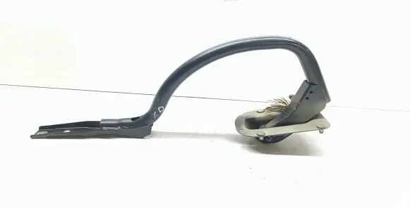 Tailgate/trunk/boot hinge