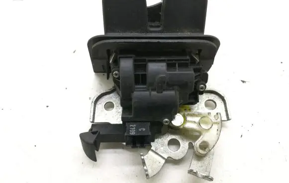 Audi A3 S3 8V Tailgate/trunk/boot lock/catch/latch