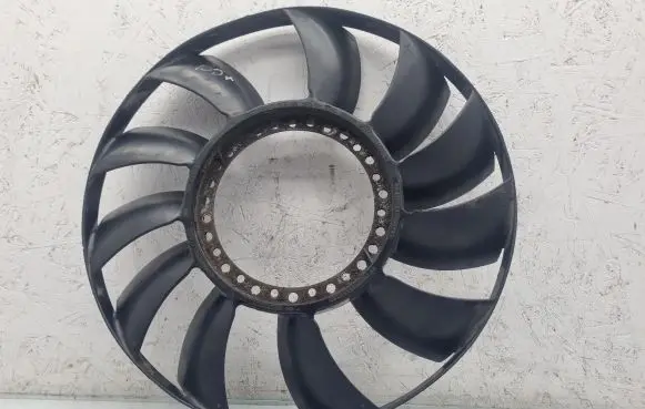 Volkswagen PASSAT B5.5 Fan impeller 059121311A