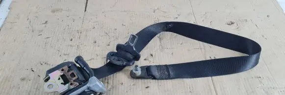 Mercedes-Benz Vaneo W414 Rear seatbelt 561009901 2957 020L005V
