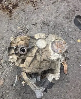 Ford Focus Manual 5 speed gearbox 3M5R7F096