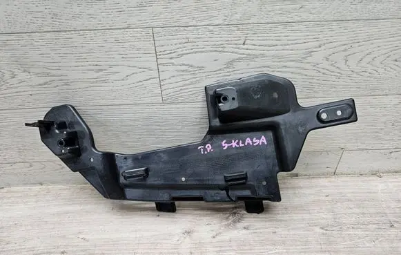 Mercedes-Benz S W222 Front bumper mounting bracket A2228851865