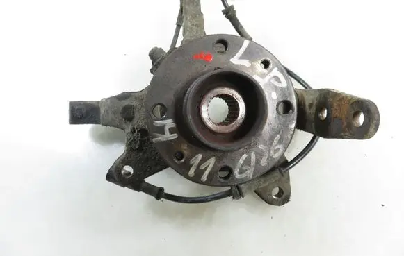 Renault Scenic I Front wheel hub spindle knuckle 