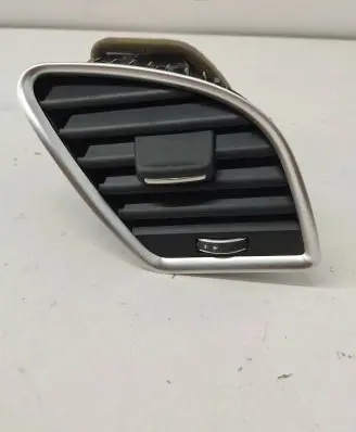 Audi A5 8T 8F Dashboard side air vent grill/cover trim 8T1820902G