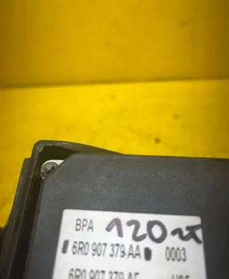 Skoda Fabia Mk2 (5J) ABS Pump 6R0907379AA
