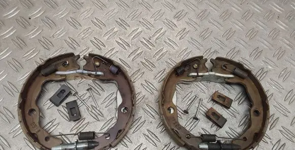 Toyota RAV 4 (XA40) Handbrake/parking brake pads 