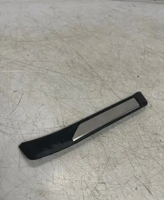 Lexus ES 250 - 300 - 330 Rear sill trim cover 6791533160