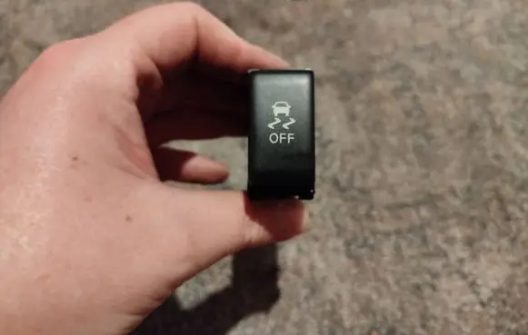 Nissan Qashqai Traction control (ASR) switch 3420K1