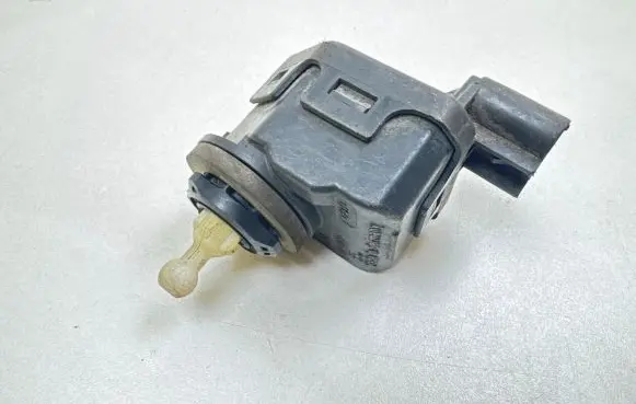 Chrysler PT Cruiser Headlight level adjustment motor 00787835