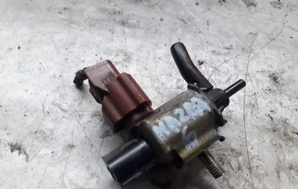 Mazda 6 Vacuum valve K5T46591