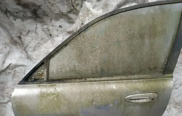 Mazda 626 Front door sidabrines