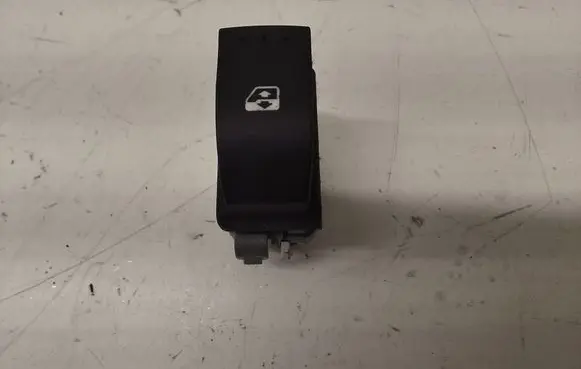Renault Megane II Electric window control switch 28082