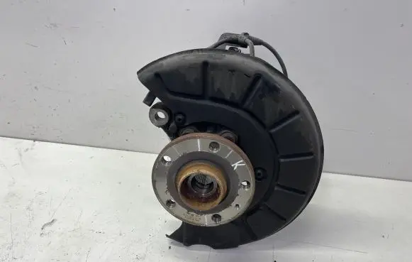 Volkswagen Tiguan Front wheel hub