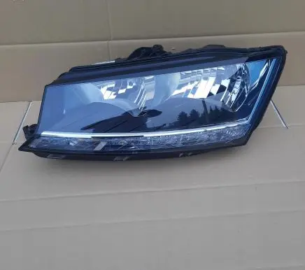 Skoda Fabia Mk3 (NJ) Headlight/headlamp