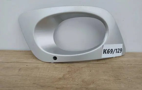 Mercedes-Benz Sprinter W906 Front fog light trim/grill A9068850253