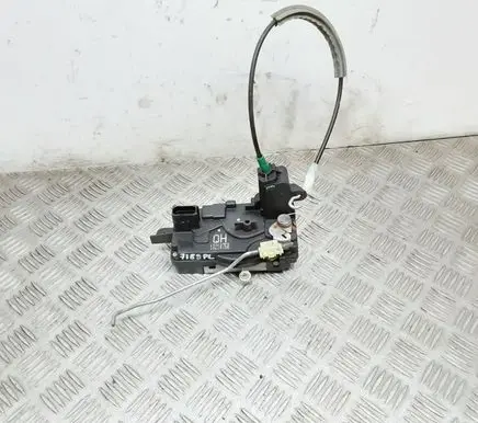 Opel Zafira B Front door lock 13210750