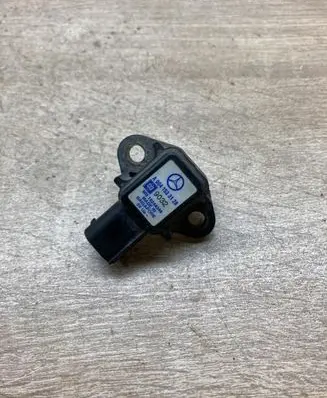 Mercedes-Benz Sprinter W906 Air pressure sensor A0041533128