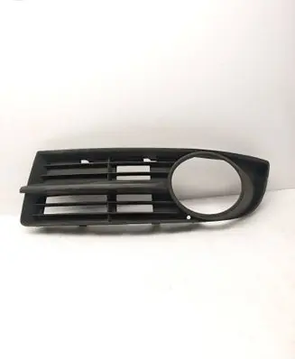 Volkswagen Touran I Front bumper lower grill 1T0853665
