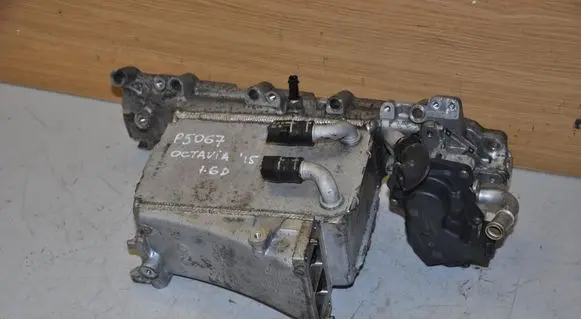 Skoda Octavia Mk3 (5E) Intake manifold 04L129766AT