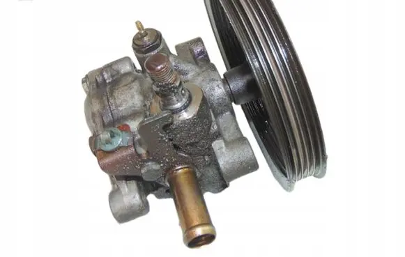 Mitsubishi Carisma Power steering pump