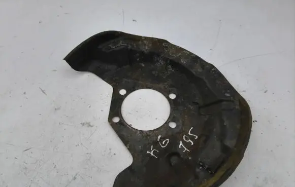 Nissan Qashqai Rear brake disc plate dust cover 