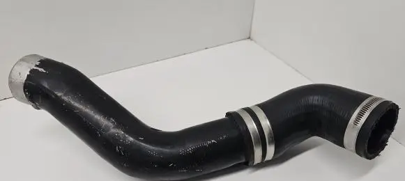 KIA Sorento Intercooler pipe mounting bracket 