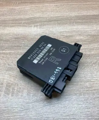 Mercedes-Benz C W203 Door control unit/module 2038206626 351391Used