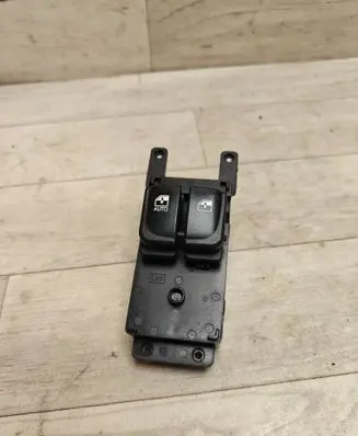 Hyundai i20 (PB PBT) Electric window control switch 202008160