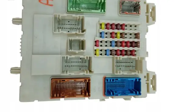 Volvo V40 Fuse box set 31412887