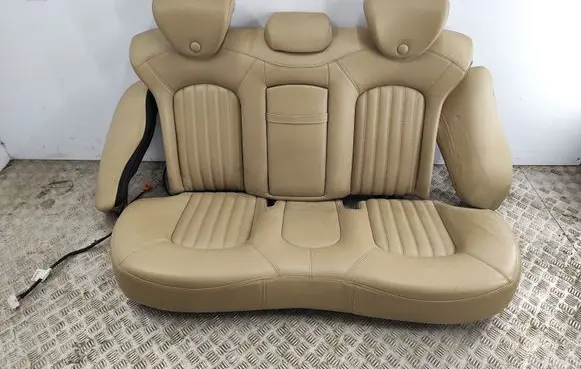 Lancia Thesis Rear seat 