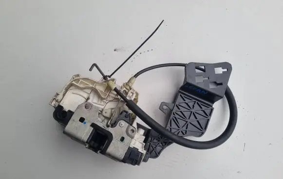 Chrysler Sebring (JS) Front door lock
