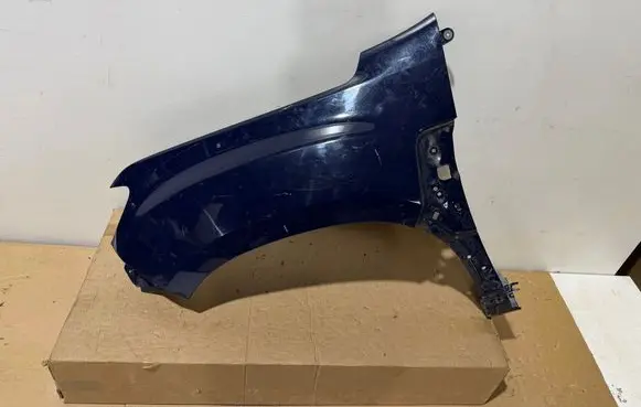 Dacia Duster II Fender 631011252R
