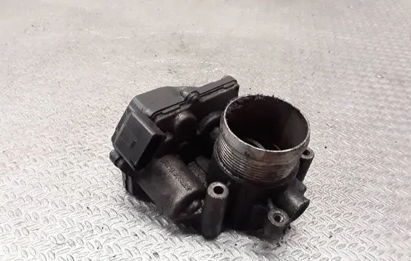 Volkswagen PASSAT B6 Throttle valve 03L128063E